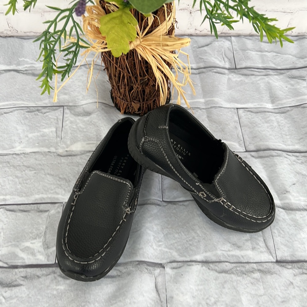 Perry Ellis Bradley boy size 11 dress slip on shoes